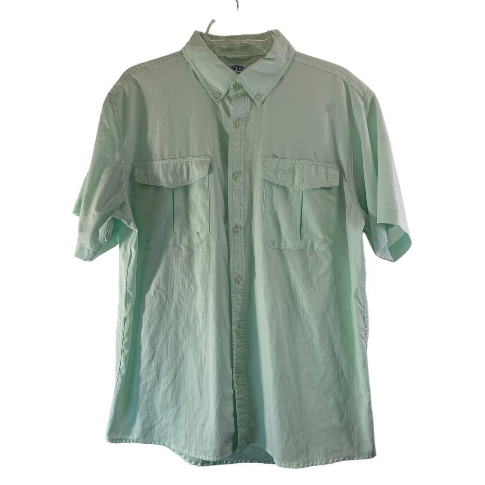 AFTCO Men’s Short Sleeve Fishing Button Down Shirt / Size: Medium